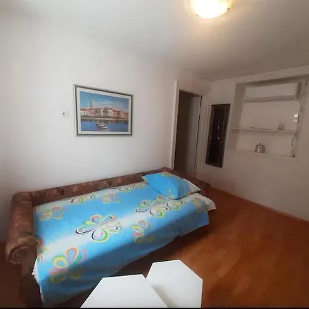 Apartment Center Split