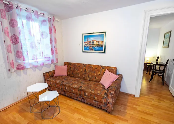 Center * 斯普利特